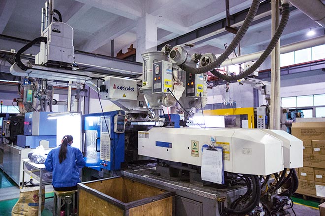 Che cosa è la lavorazione CNC di precisione e quali sono i suoi vantaggi?
